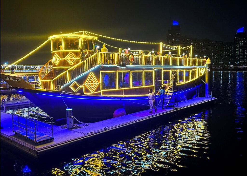 dubai marina dhow cruise buffet