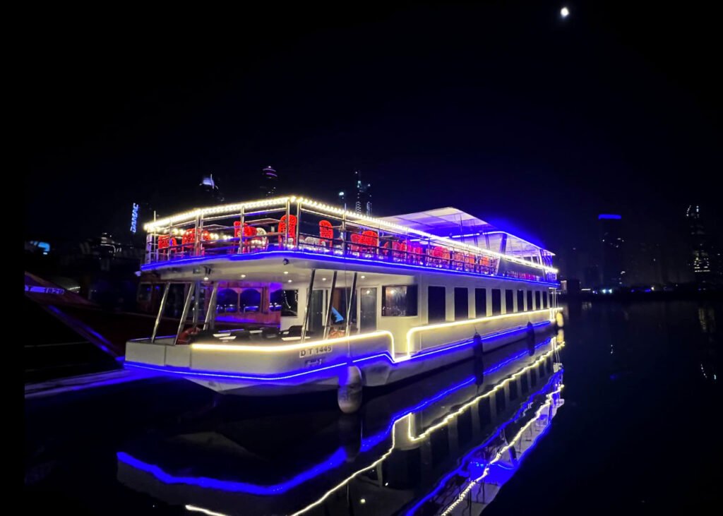 dubai marina dhow cruise buffet